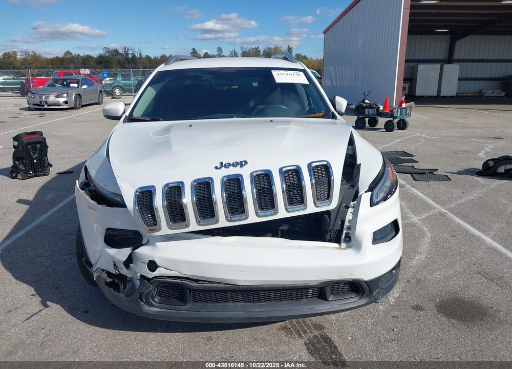2014 JEEP CHEROKEE VIN: 1C4PJLCB1EW158197