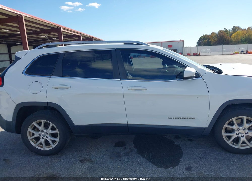 2014 JEEP CHEROKEE VIN: 1C4PJLCB1EW158197