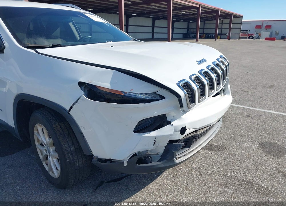 2014 JEEP CHEROKEE VIN: 1C4PJLCB1EW158197