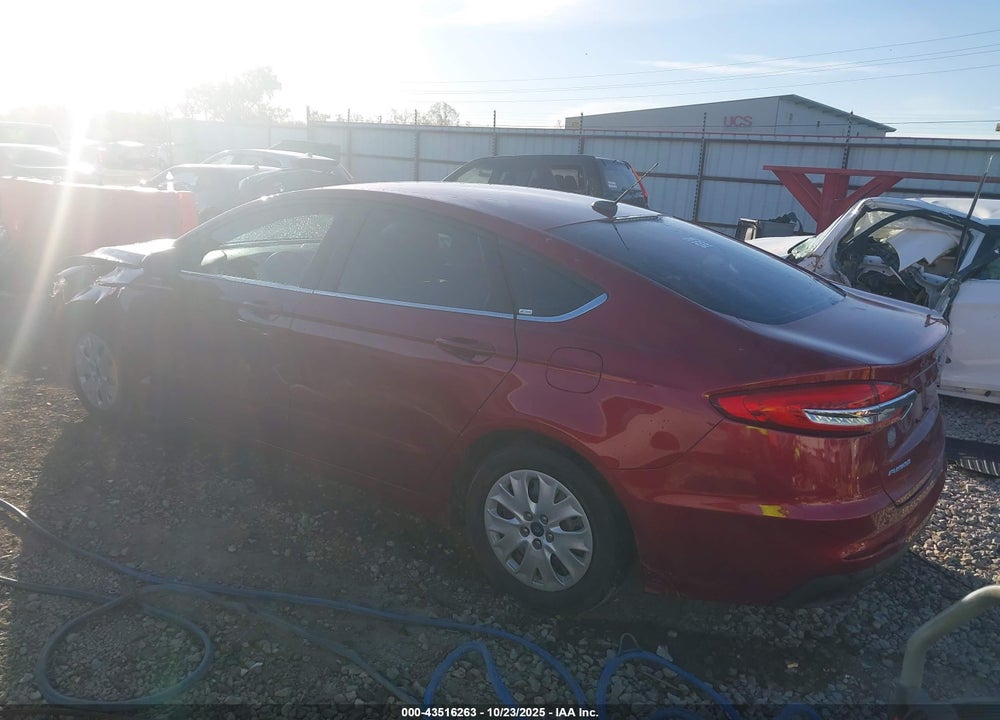 2019 FORD FUSION S VIN: 3FA6P0G75KR198737
