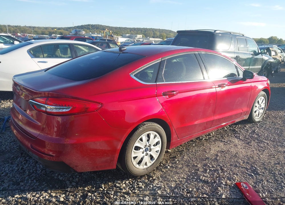 2019 FORD FUSION S VIN: 3FA6P0G75KR198737