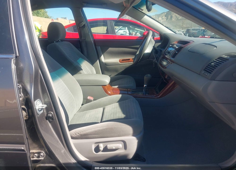 2005 TOYOTA CAMRY XLE VIN: 4T1BE32K65U968934
