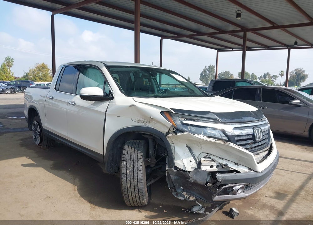 2018 HONDA RIDGELINE RTL-E VIN: 5FPYK3F7XJB003436