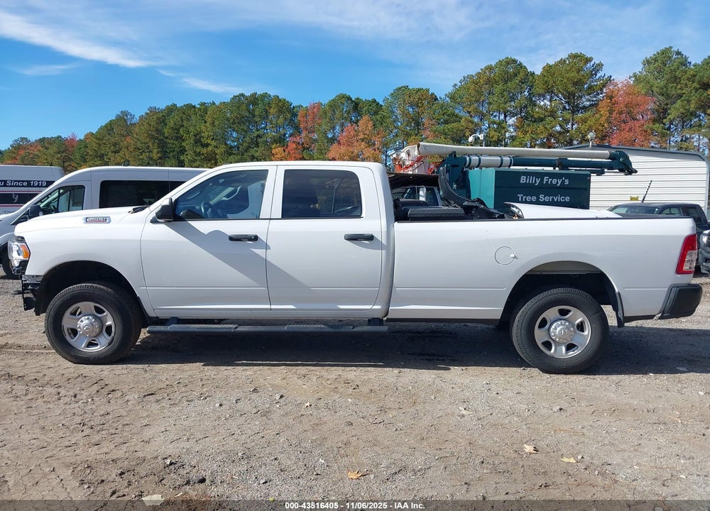 2022 RAM 3500 TRADESMAN  4X4 8' BOX VIN: 3C63R3GJXNG188989