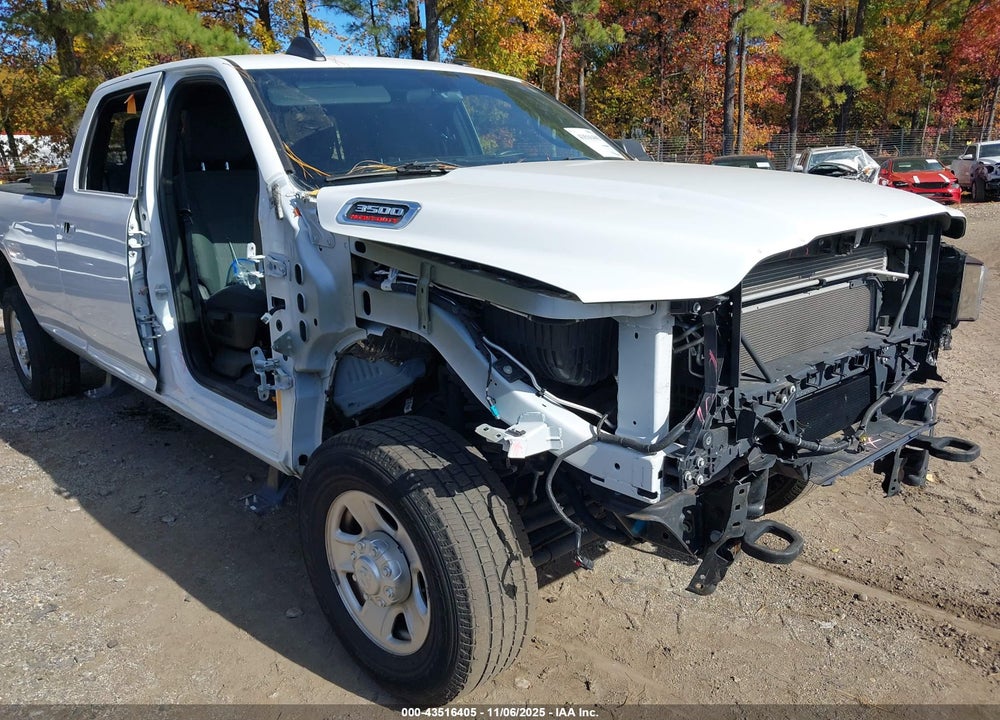 2022 RAM 3500 TRADESMAN  4X4 8' BOX VIN: 3C63R3GJXNG188989