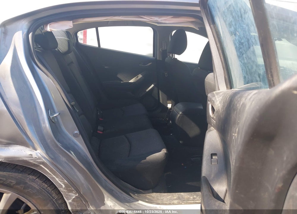 2014 MAZDA 3 I TOURING VIN: JM1BM1V72E1180768