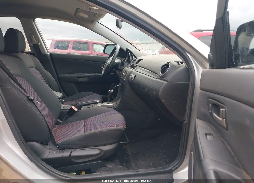 2004 MAZDA MAZDA3 VIN: JM1BK143X41185381
