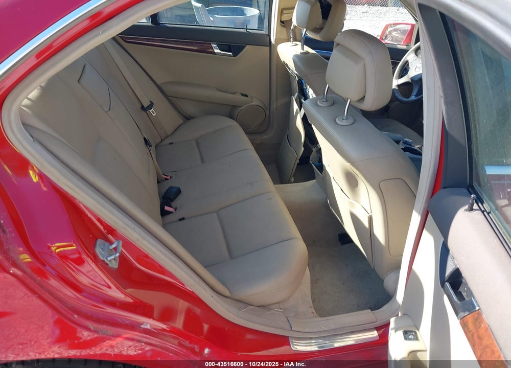 2011 MERCEDES-BENZ C 300 SPORT VIN: WDDGF5EB7BR135730