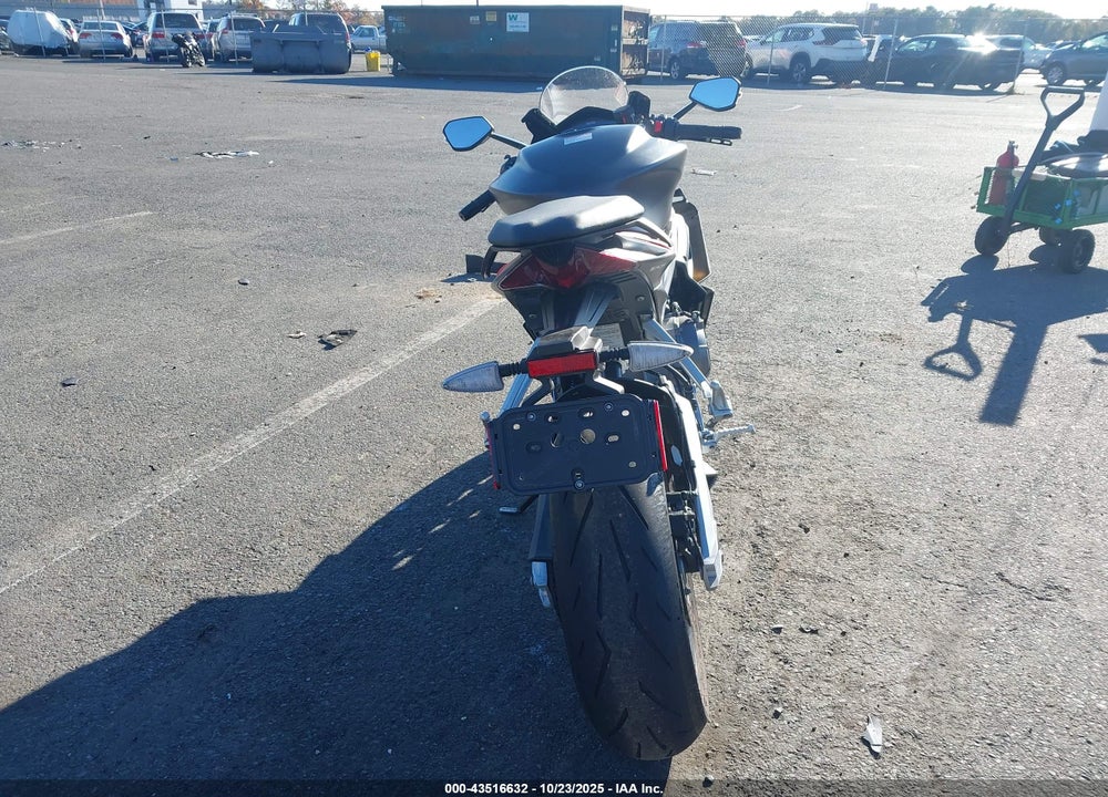 2022 APRILIA RS 660 VIN: ZD4KSUG06NS000584