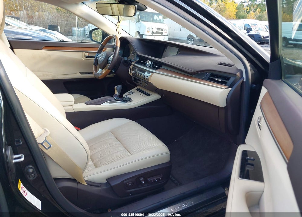 2018 LEXUS ES 300H VIN: JTHBW1GG4J2174318