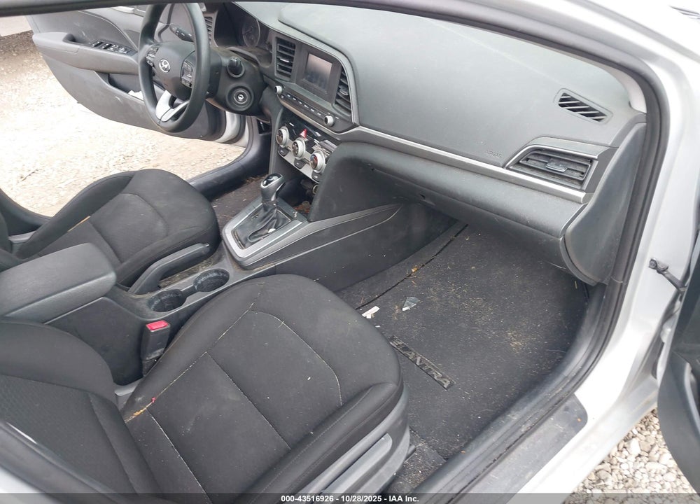 2019 HYUNDAI ELANTRA VIN: 5NPD74LF0KH443484