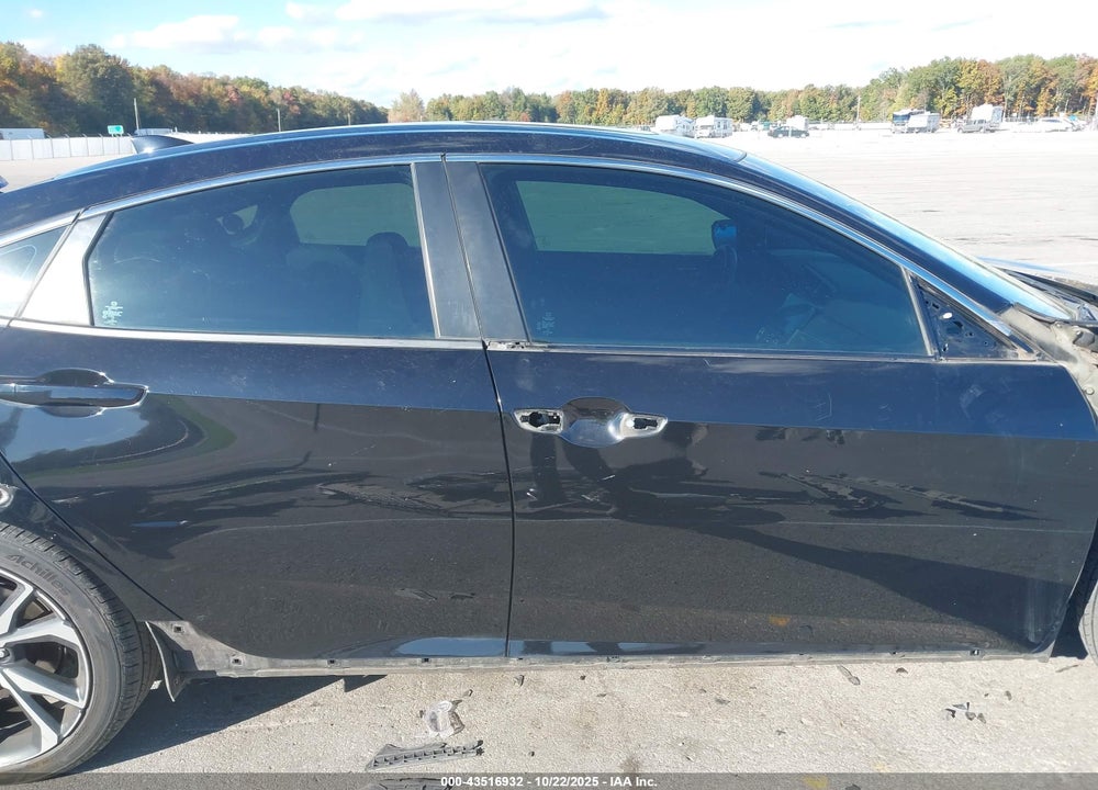 2018 HONDA CIVIC SI VIN: 2HGFC1E55JH704057