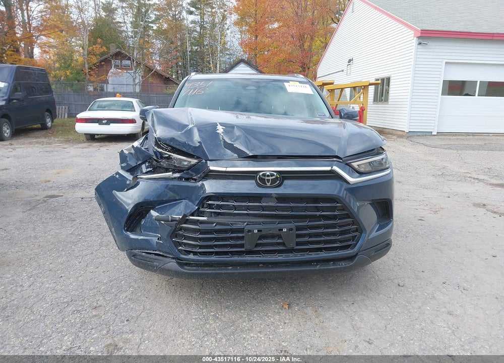 2024 TOYOTA GRAND HIGHLANDER XLE VIN: 5TDAAAB5XRS024297