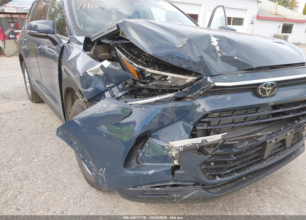 2024 TOYOTA GRAND HIGHLANDER XLE VIN: 5TDAAAB5XRS024297