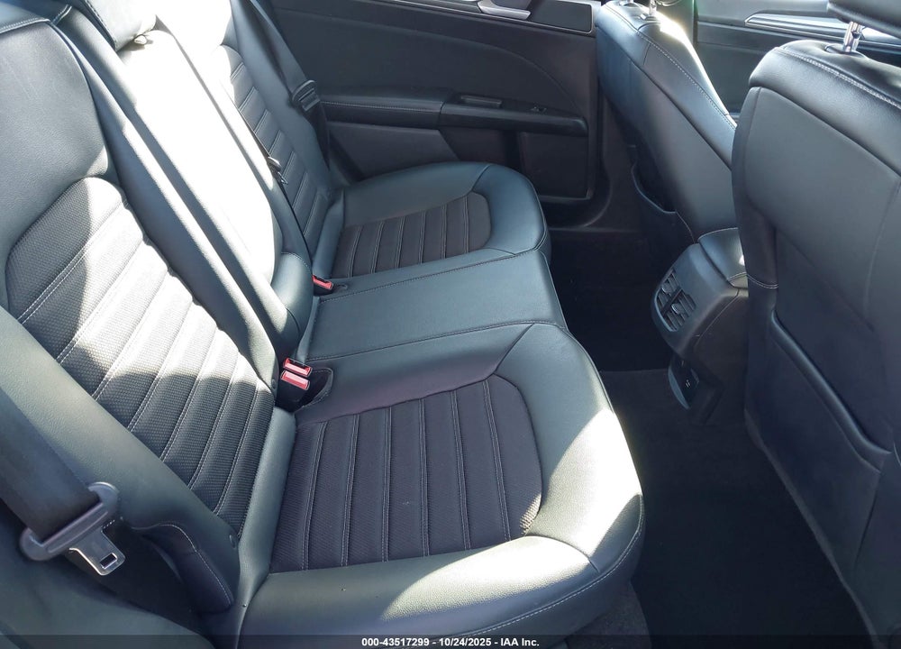 2017 FORD FUSION HYBRID SE VIN: 3FA6P0LUXHR301137