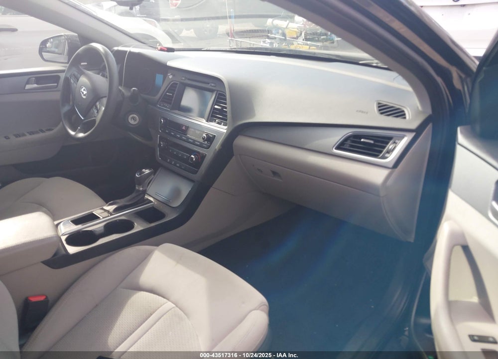 2017 HYUNDAI SONATA SE VIN: 5NPE24AF3HH480852