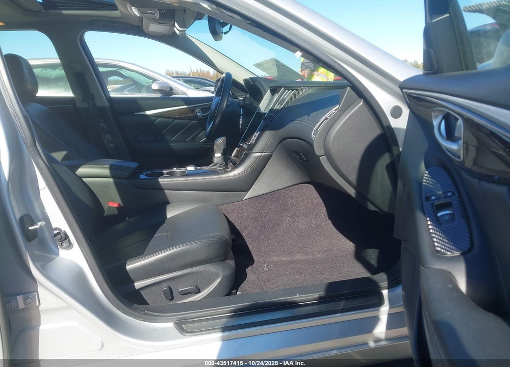 2019 INFINITI Q50 3.0T LUXE VIN: JN1EV7AR9KM553970