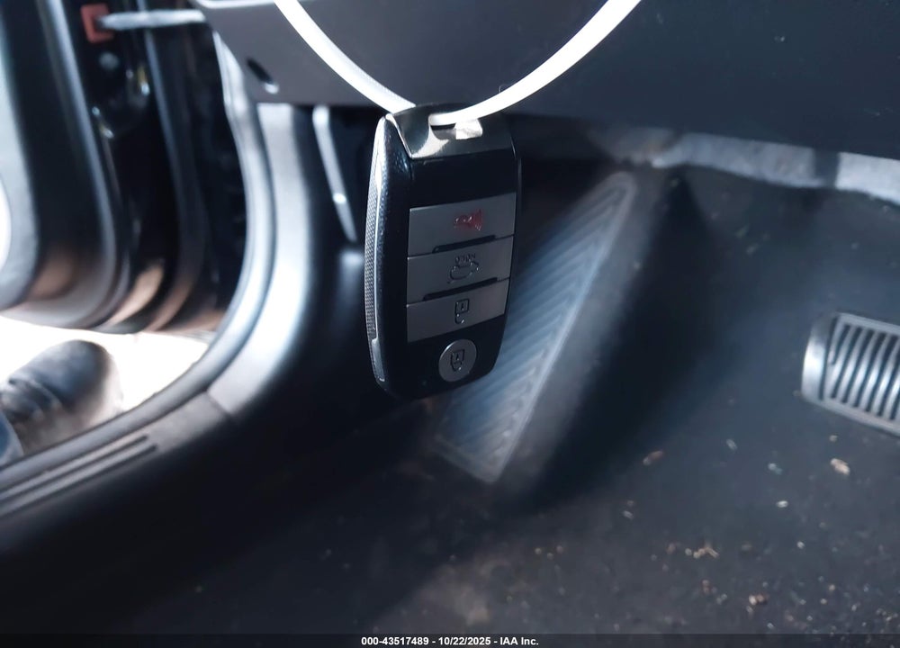 2014 KIA SOUL ! VIN: KNDJX3A53E7043564