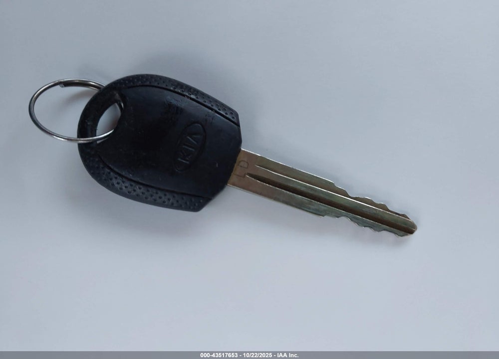 2006 KIA SPECTRA EX/LX/SX VIN: KNAFE121365306609