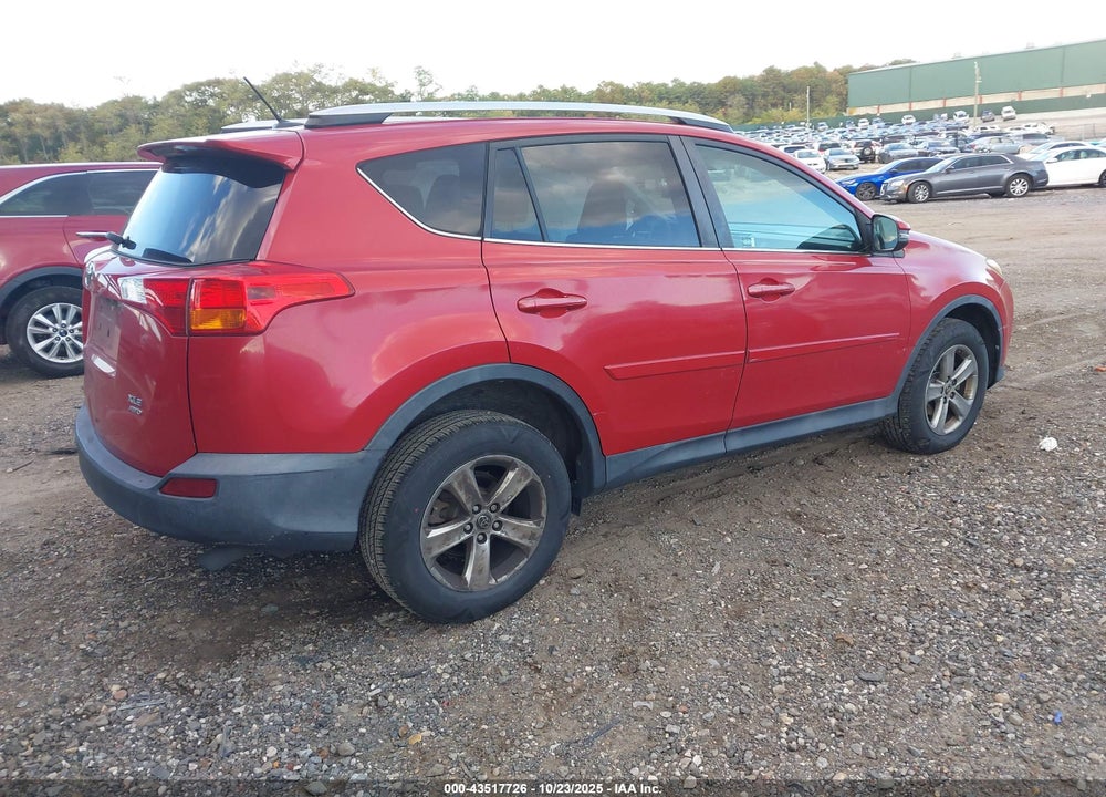 2015 TOYOTA RAV4 XLE VIN: 2T3RFREV1FW268929