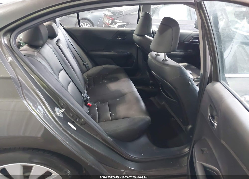 2013 HONDA ACCORD VIN: 1HGCR2F80DA140255
