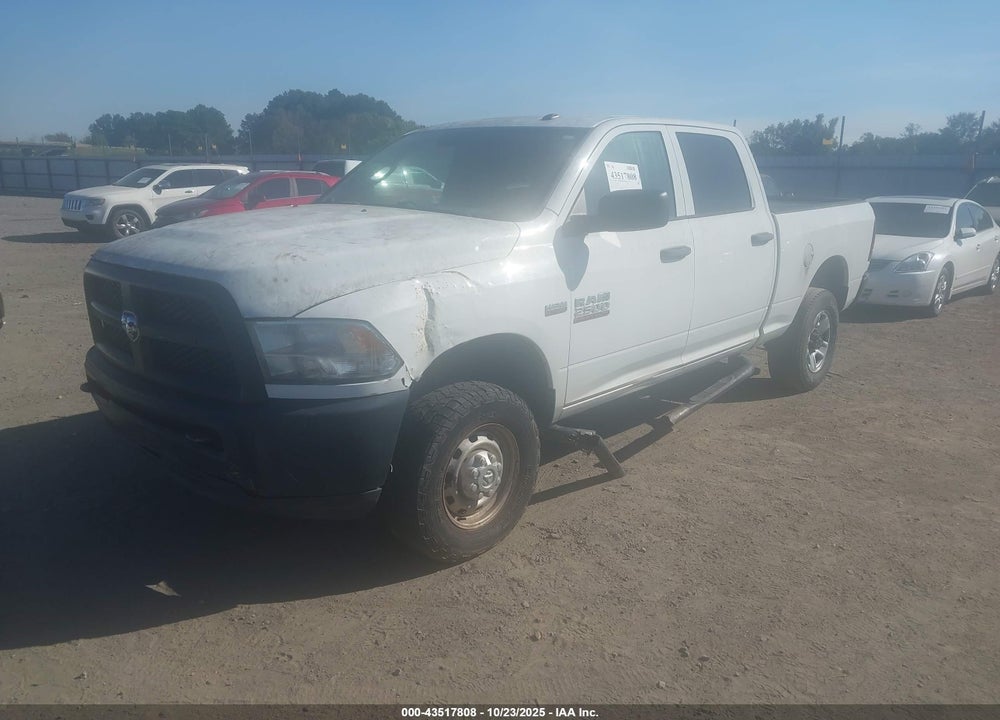 2015 RAM 2500 VIN: 3C6TR5CT0FG635561
