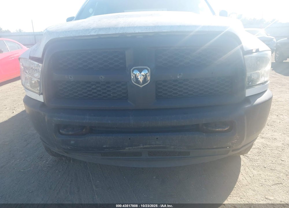 2015 RAM 2500 VIN: 3C6TR5CT0FG635561