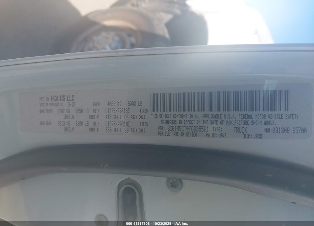 2015 RAM 2500 VIN: 3C6TR5CT0FG635561