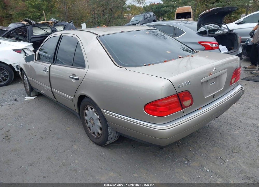 1999 MERCEDES-BENZ E 320 VIN: WDBJF65H5XA917152