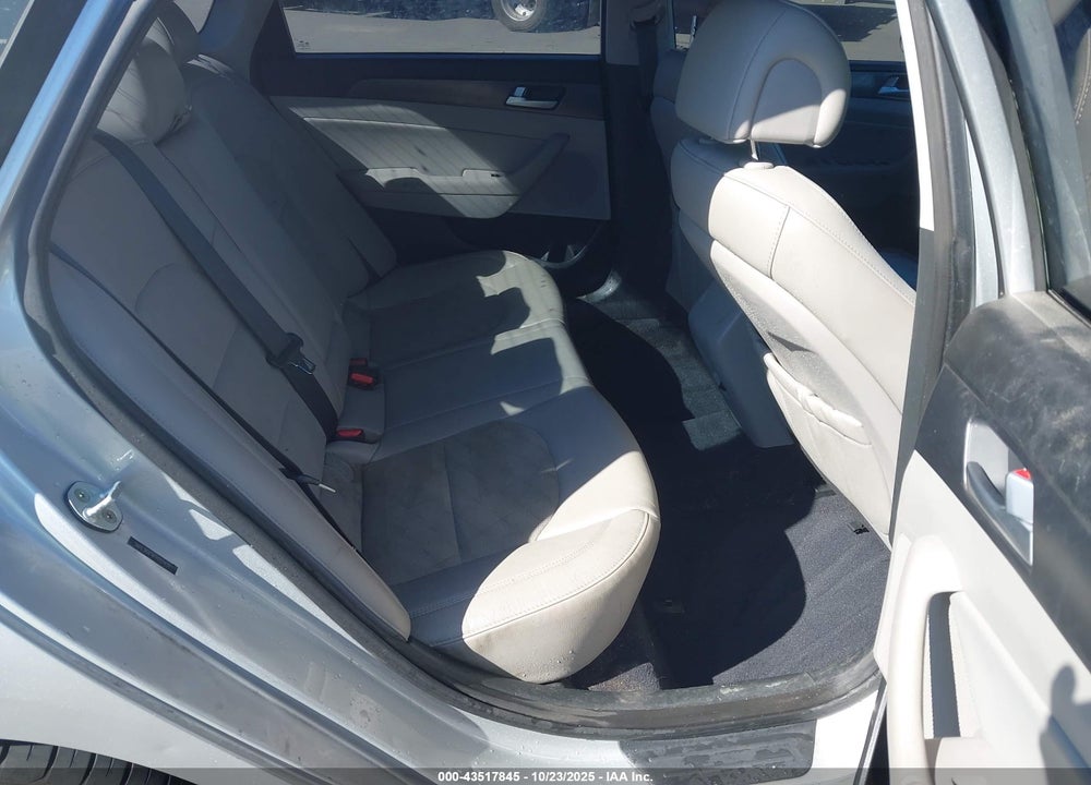 2015 HYUNDAI SONATA SPORT VIN: 5NPE34AF4FH057434