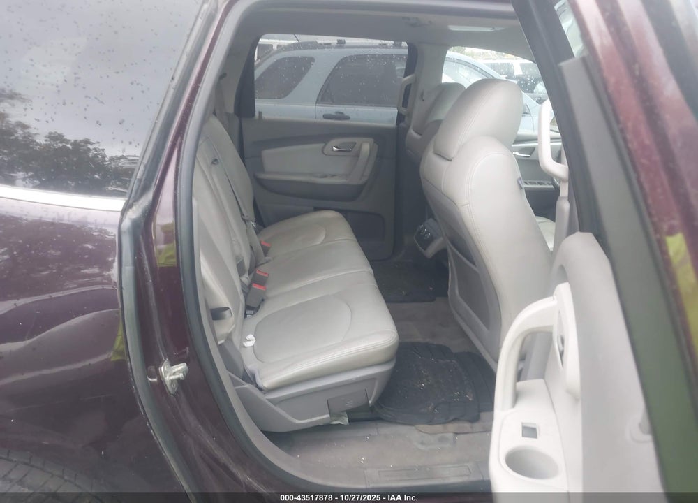 2010 CHEVROLET TRAVERSE LT VIN: 1GNLVFEDXAS141460