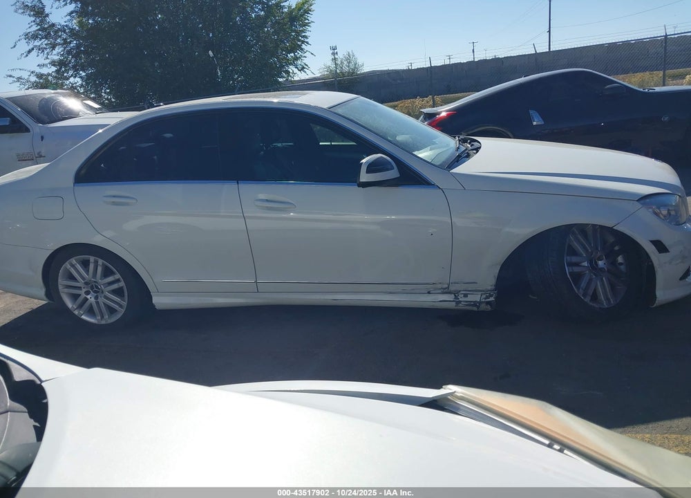 2008 MERCEDES-BENZ C 300 LUXURY/SPORT VIN: WDDGF54X88F068658