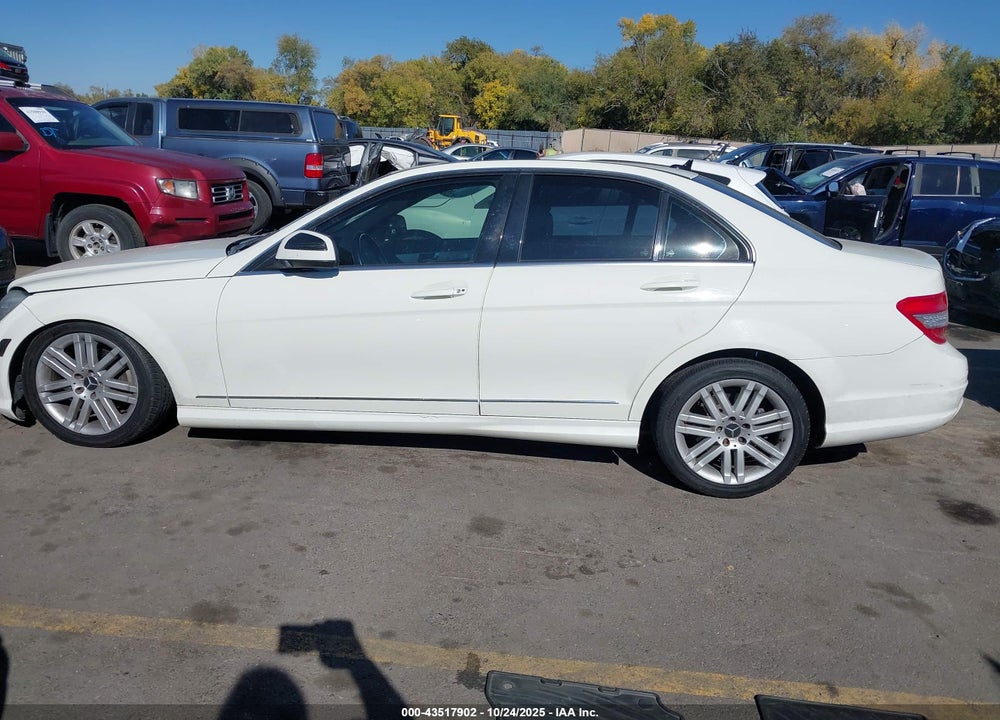 2008 MERCEDES-BENZ C 300 LUXURY/SPORT VIN: WDDGF54X88F068658