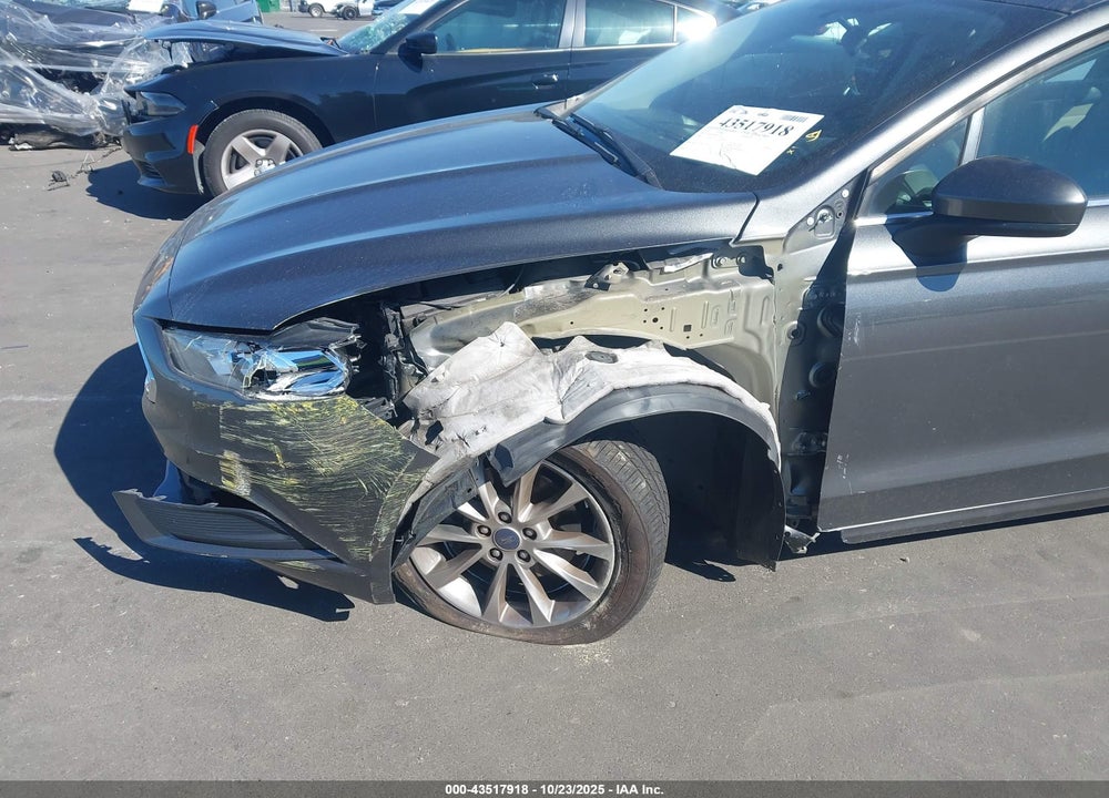 2017 FORD FUSION VIN: 3FA6P0HD0HR253821