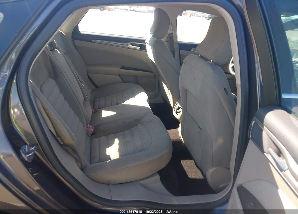 2017 FORD FUSION VIN: 3FA6P0HD0HR253821