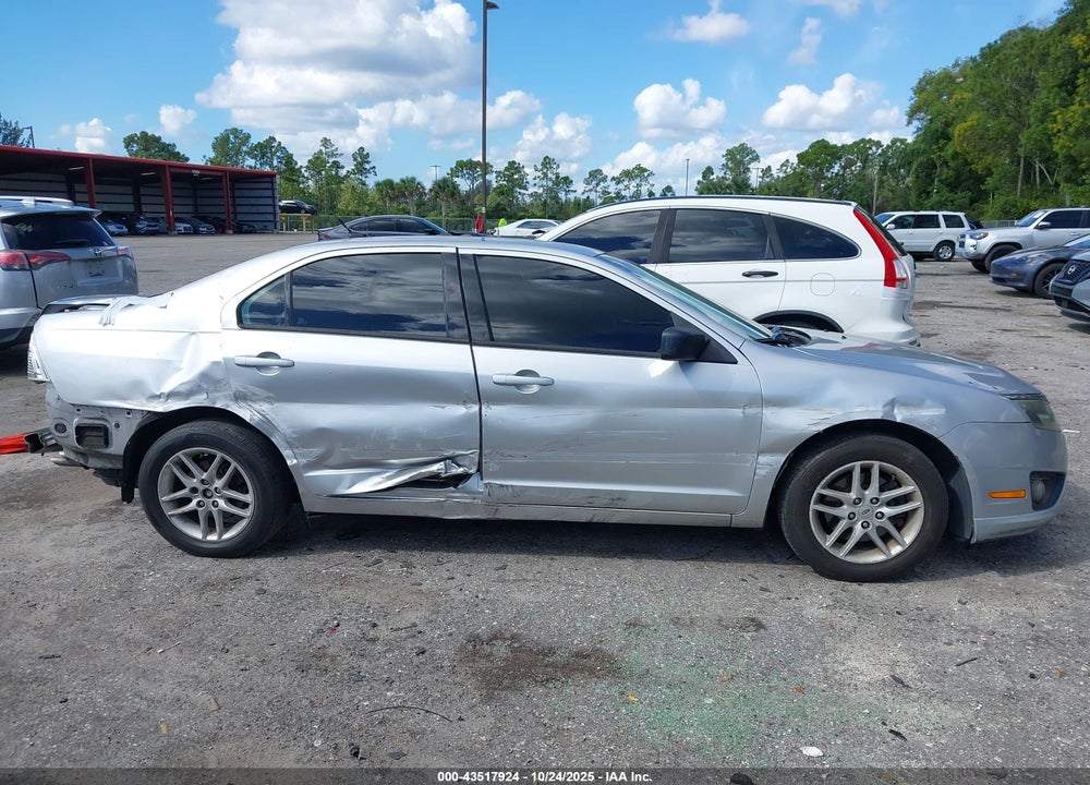 2012 FORD FUSION S VIN: 3FAHP0GA1CR121823