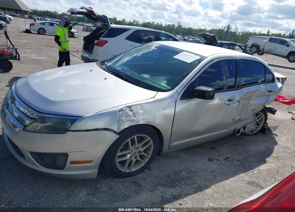 2012 FORD FUSION S VIN: 3FAHP0GA1CR121823