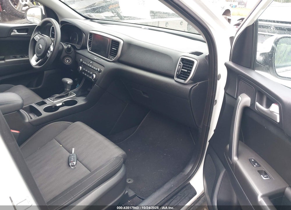 2020 KIA SPORTAGE VIN: KNDPM3AC5L7670670