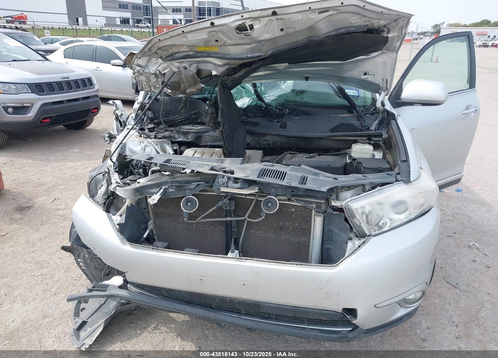 2011 TOYOTA HIGHLANDER LIMITED V6 VIN: 5TDDK3EH1BS090240