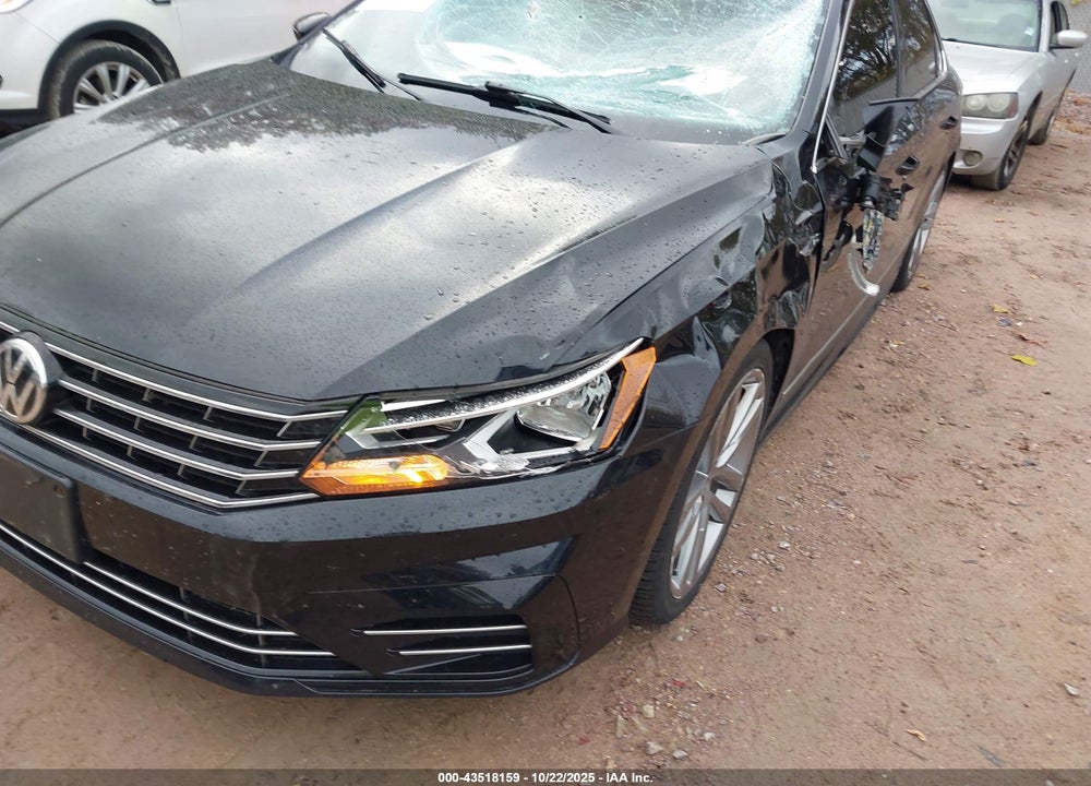 2017 VOLKSWAGEN PASSAT 1.8T R-LINE VIN: 1VWDT7A34HC070554