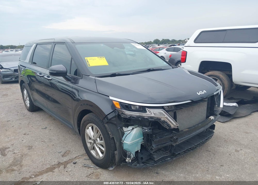 2023 KIA CARNIVAL MPV LX SEAT PACKAGE VIN: KNDNB4H36P6214049