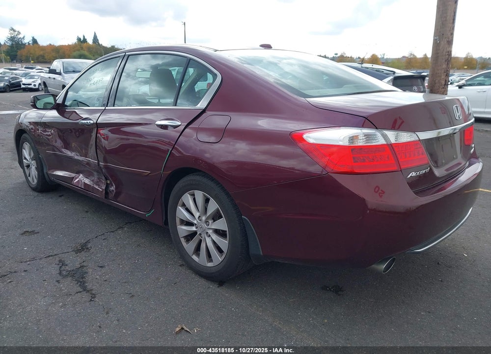 2015 HONDA ACCORD TOURING VIN: 1HGCR3F95FA020002