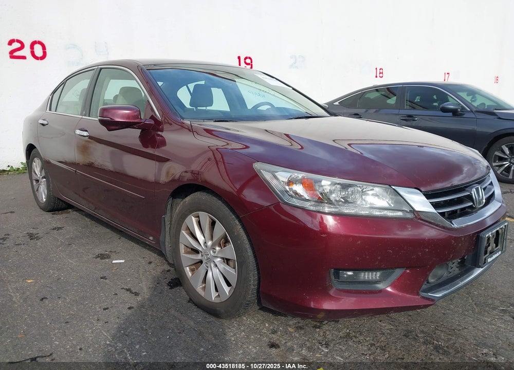 2015 HONDA ACCORD TOURING VIN: 1HGCR3F95FA020002