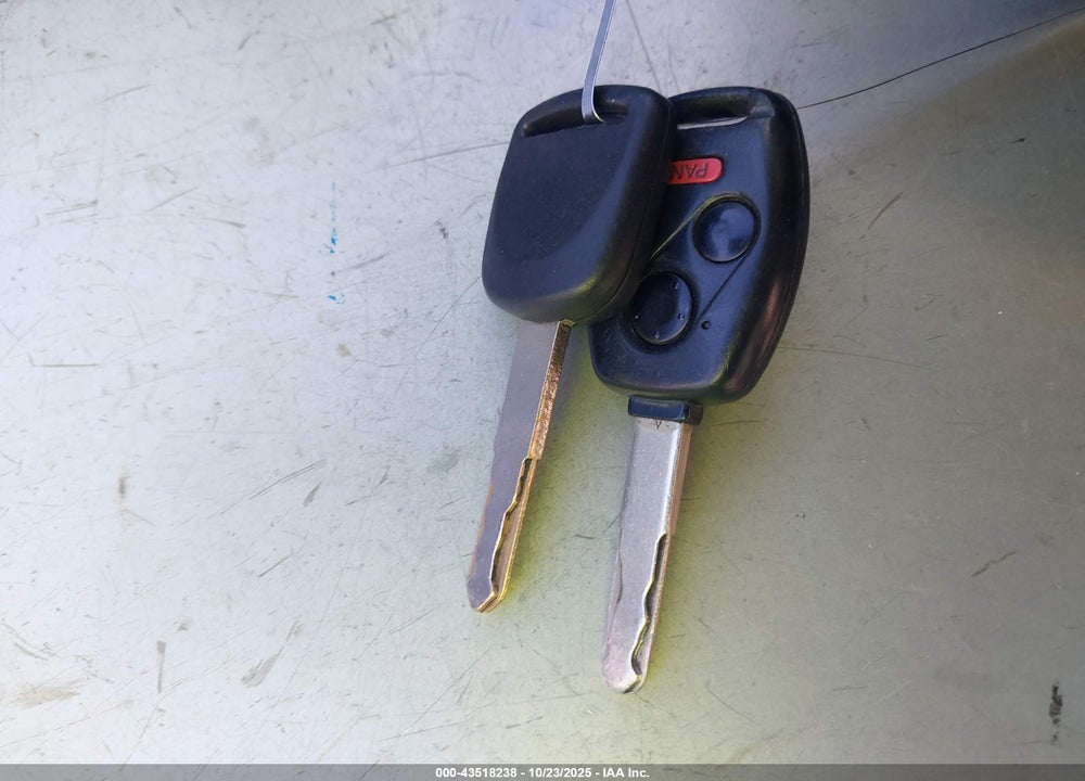 2006 HONDA CIVIC VIN: JHMFA16576S006079