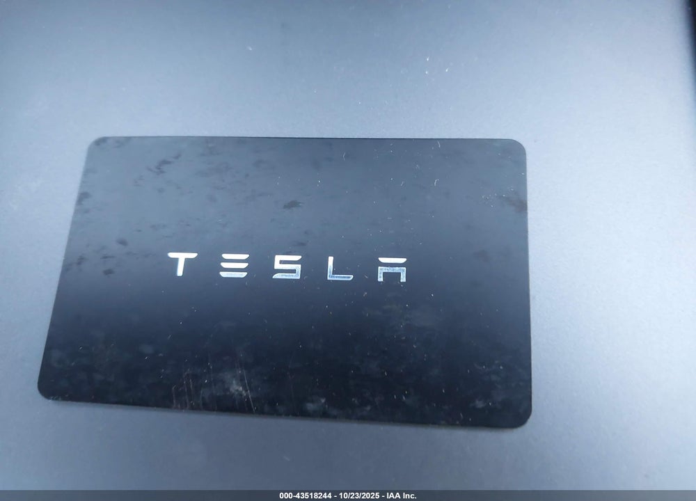2024 TESLA MODEL Y LONG RANGE DUAL MOTOR ALL-WHEEL DRIVE VIN: 7SAYGDEEXRA284388