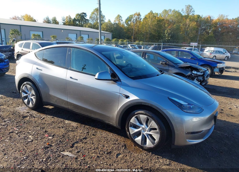 2024 TESLA MODEL Y LONG RANGE DUAL MOTOR ALL-WHEEL DRIVE VIN: 7SAYGDEEXRA284388