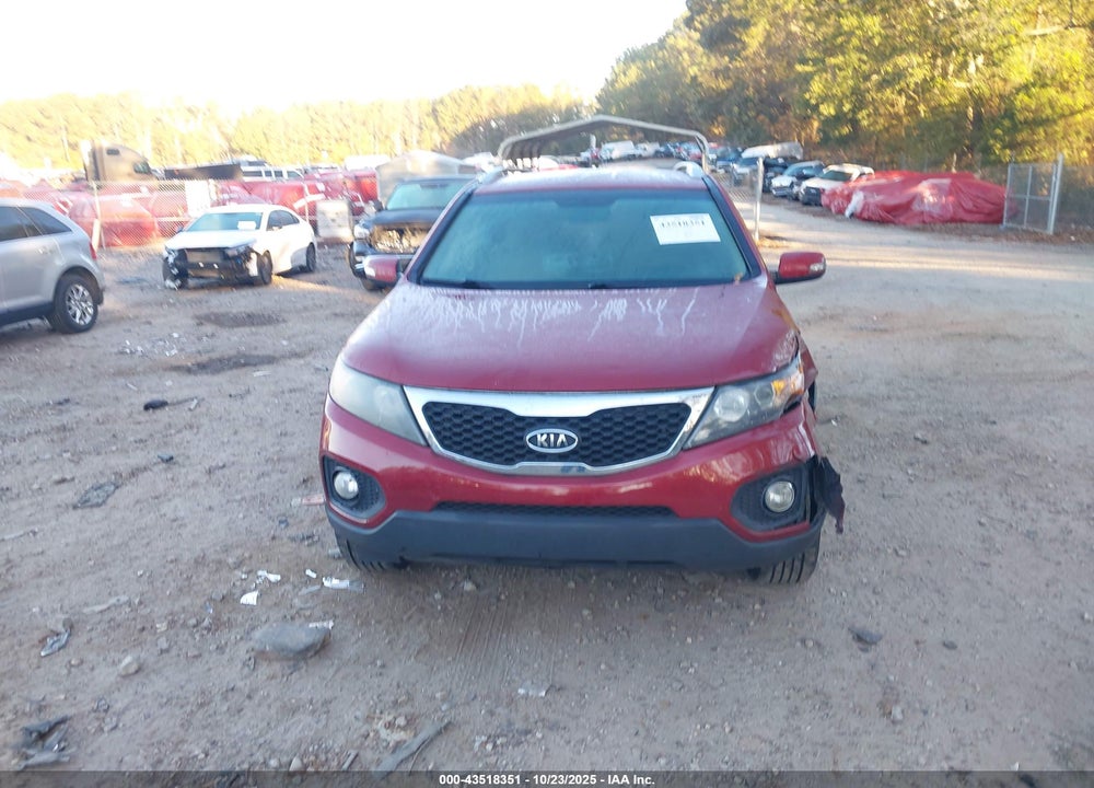 2011 KIA SORENTO LX VIN: 5XYKT4A19BG033462