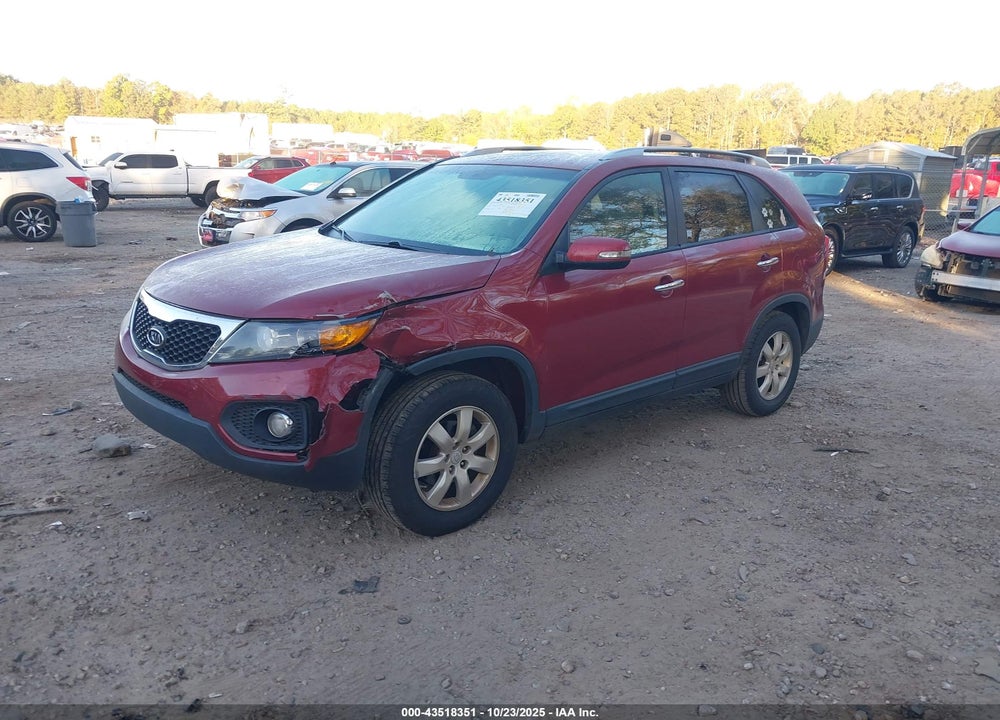 2011 KIA SORENTO LX VIN: 5XYKT4A19BG033462