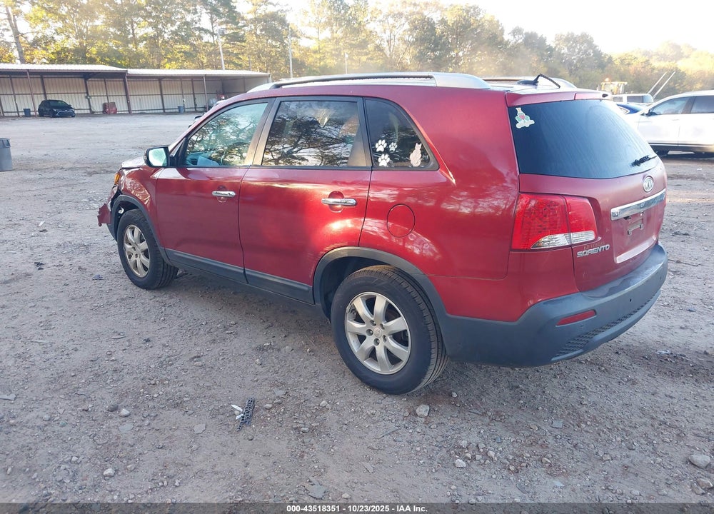 2011 KIA SORENTO LX VIN: 5XYKT4A19BG033462
