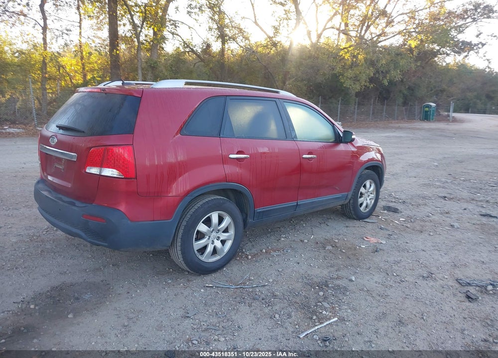 2011 KIA SORENTO LX VIN: 5XYKT4A19BG033462